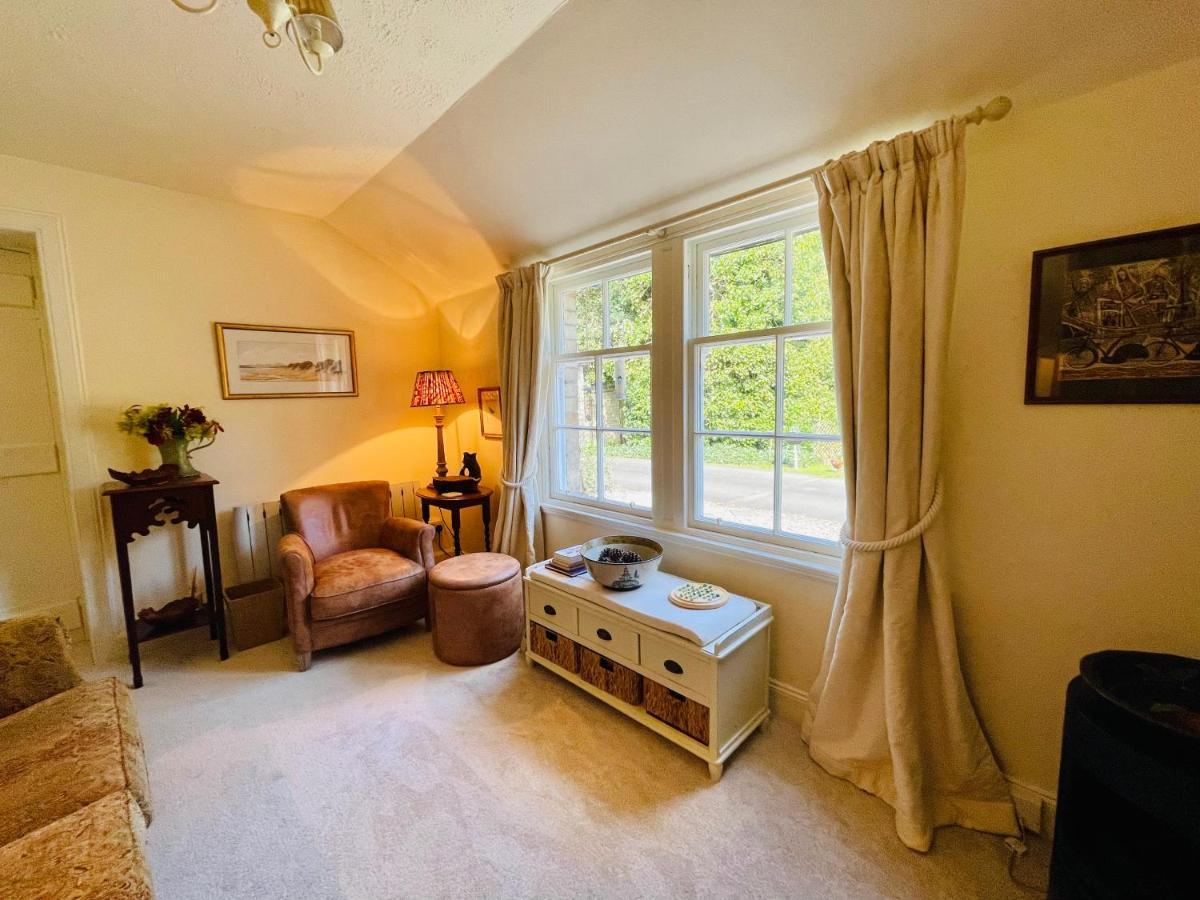 Carnell Country Estate & Holiday Cottages In Ayrshire Hurlford Екстериор снимка