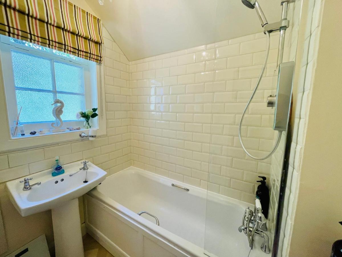 Carnell Country Estate & Holiday Cottages In Ayrshire Hurlford Екстериор снимка