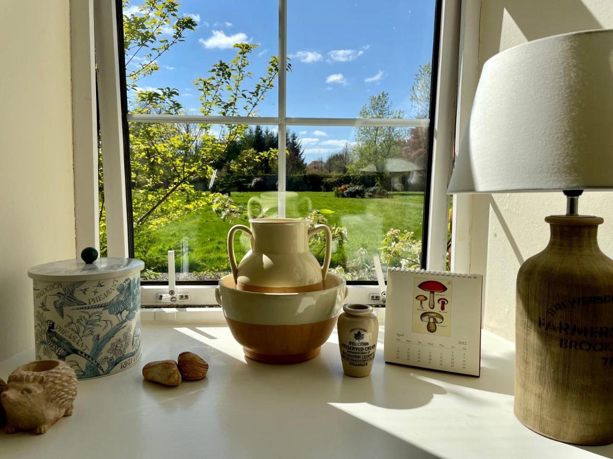 Carnell Country Estate & Holiday Cottages In Ayrshire Hurlford Екстериор снимка